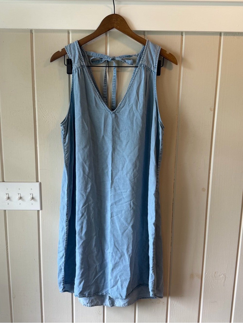 GAP Light Blue Denim Midi Dress w/ V-Neck, Size XL NWOT